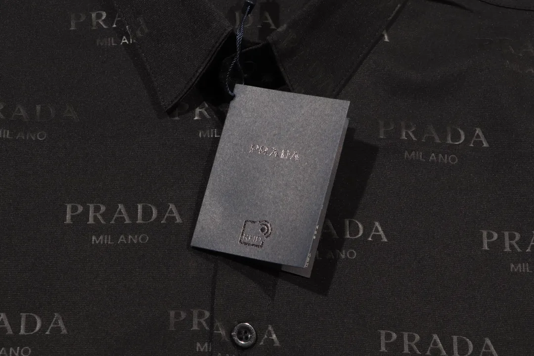 【PRADA 公式旗艦店】プラダ  シャツ  ご好評に付き再入荷 240803
