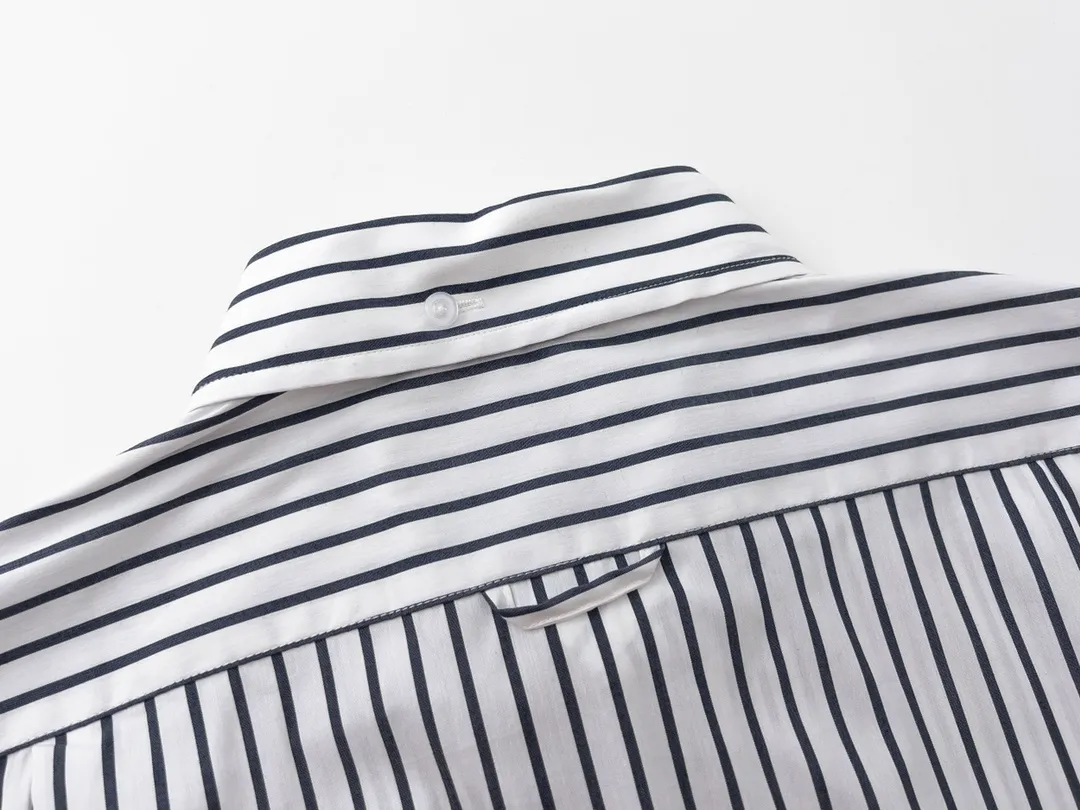 【ThomBrowne  公式旗艦店】トムブラウン   シャツ ご好評に付き再入荷  250221