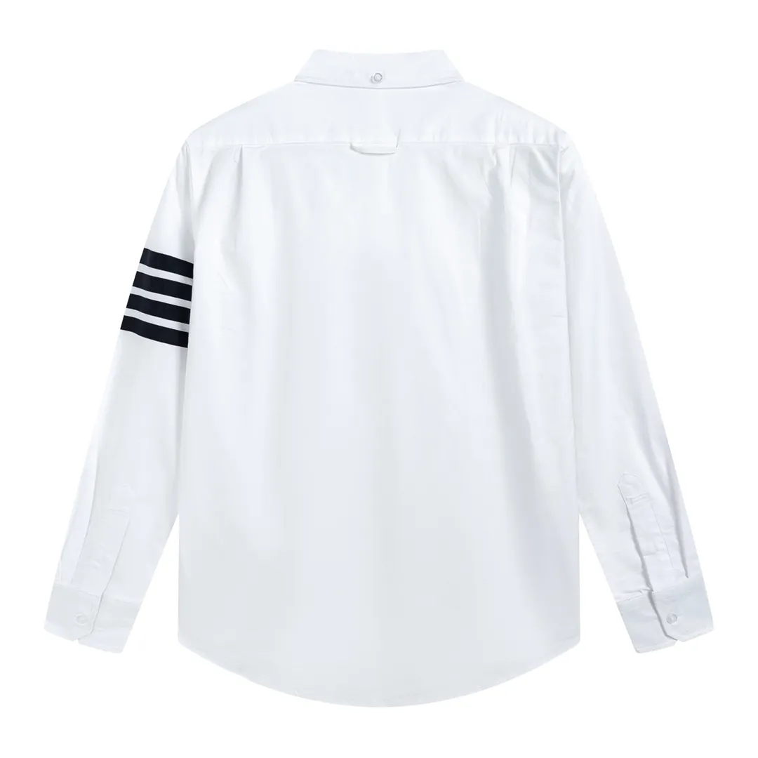 【ThomBrowne  公式旗艦店】トムブラウン   シャツ ご好評に付き再入荷  250221