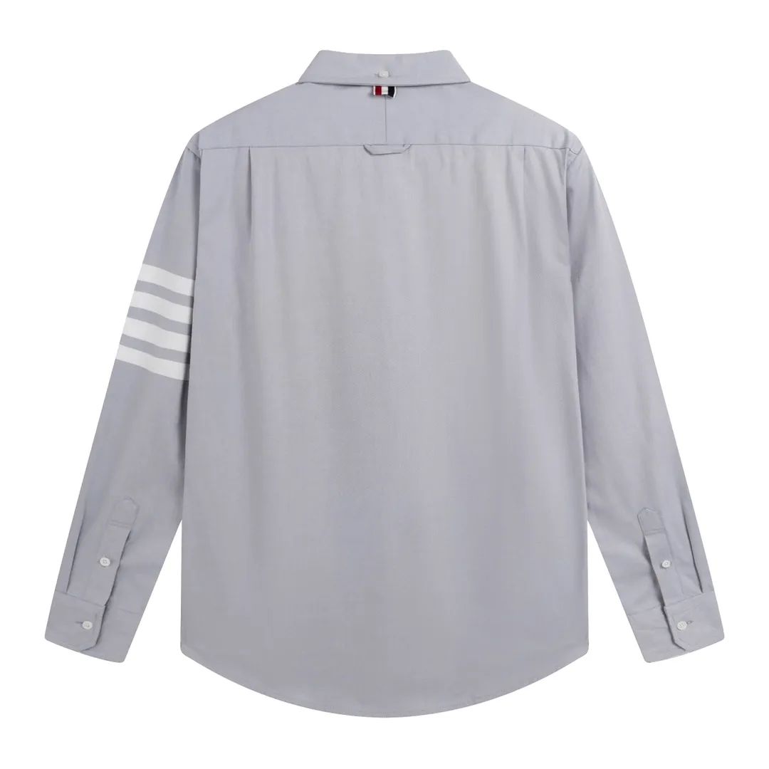 【ThomBrowne  公式旗艦店】トムブラウン   シャツ ご好評に付き再入荷  250221