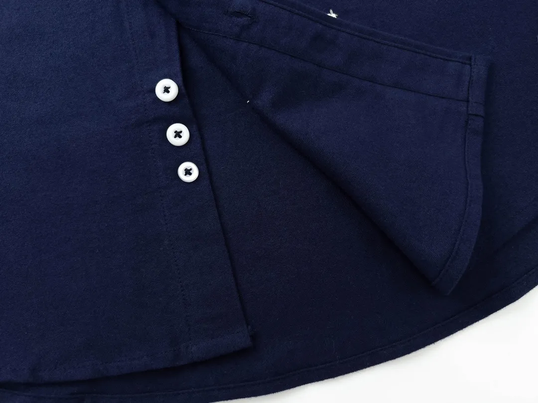 【ThomBrowne  公式旗艦店】トムブラウン   シャツ ご好評に付き再入荷  250221