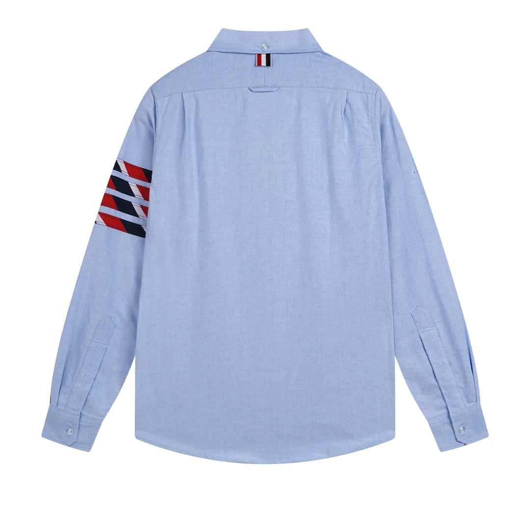 【ThomBrowne  公式旗艦店】トムブラウン   シャツ ご好評に付き再入荷  250221