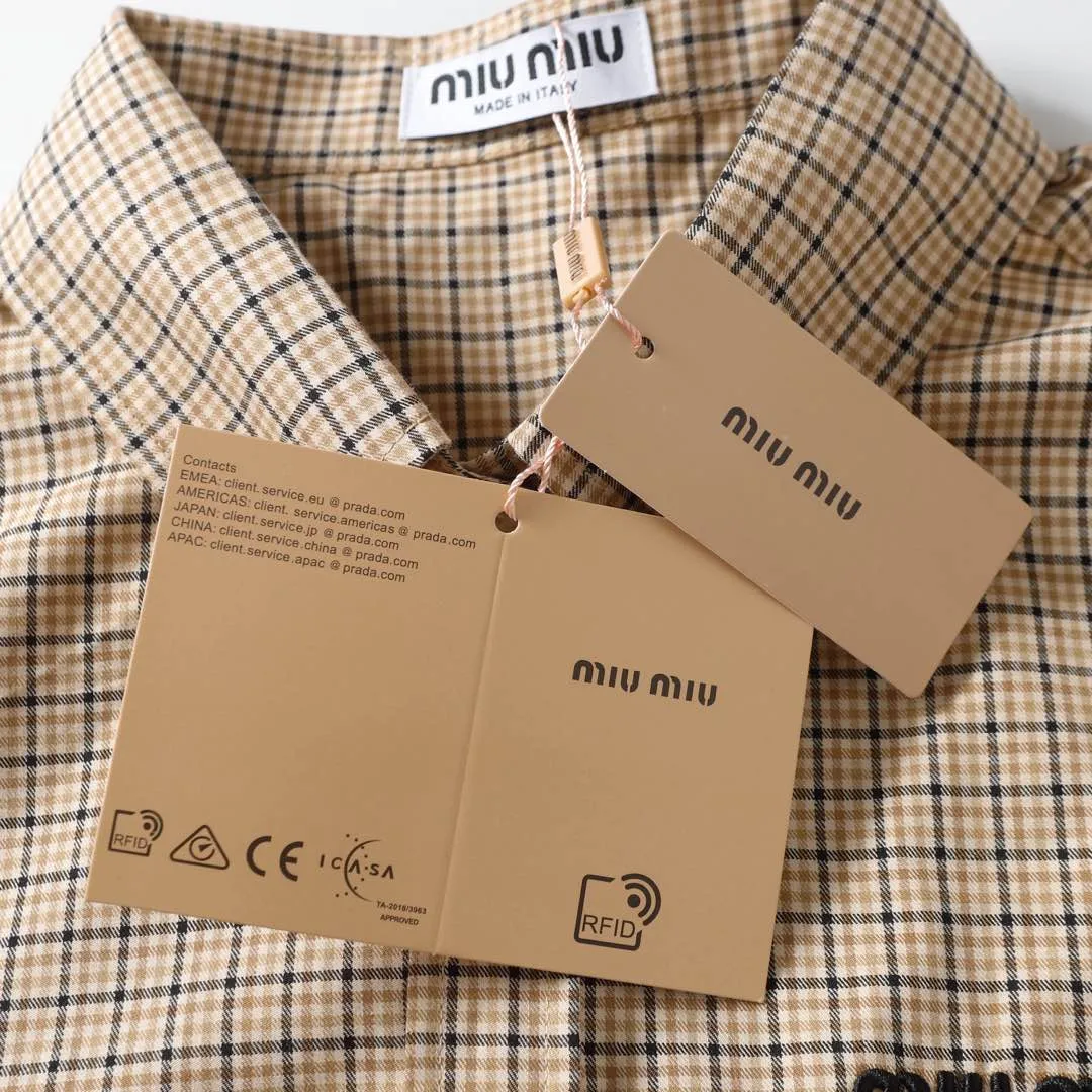 【Miumiu公式旗艦店】ミュウミュウ  シャツ ご好評に付き再入荷  250219