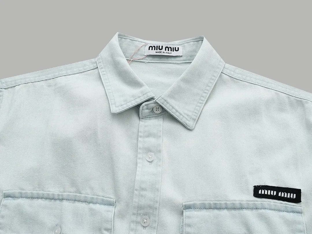 【Miumiu公式旗艦店】ミュウミュウ  シャツ ご好評に付き再入荷  250219