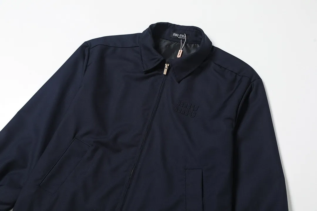 【Miumiu公式旗艦店】ミュウミュウ  シャツ ご好評に付き再入荷  250219