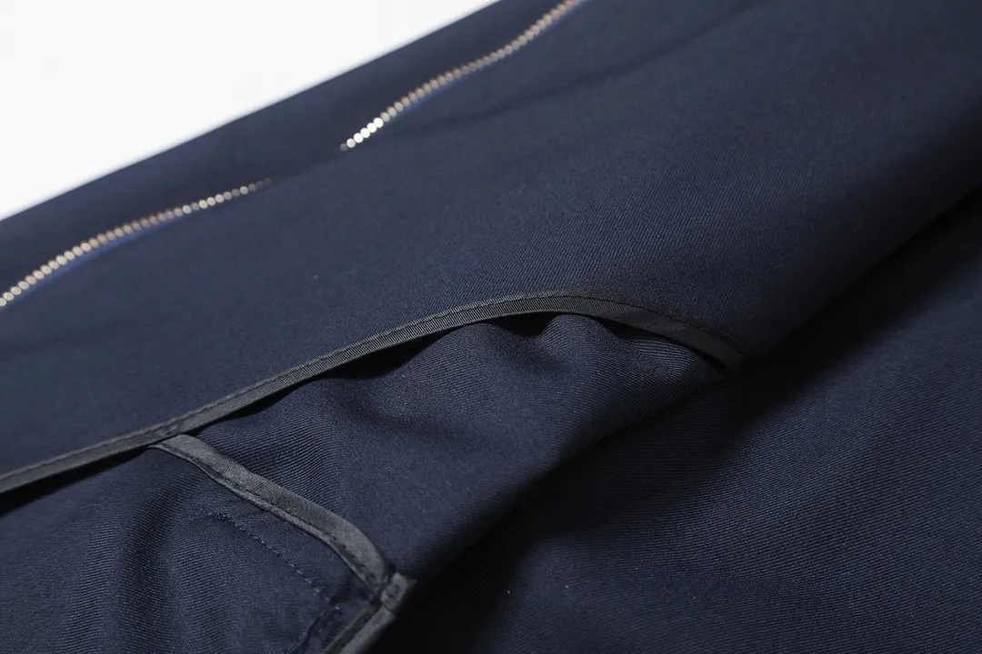 【Miumiu公式旗艦店】ミュウミュウ  シャツ ご好評に付き再入荷  250219