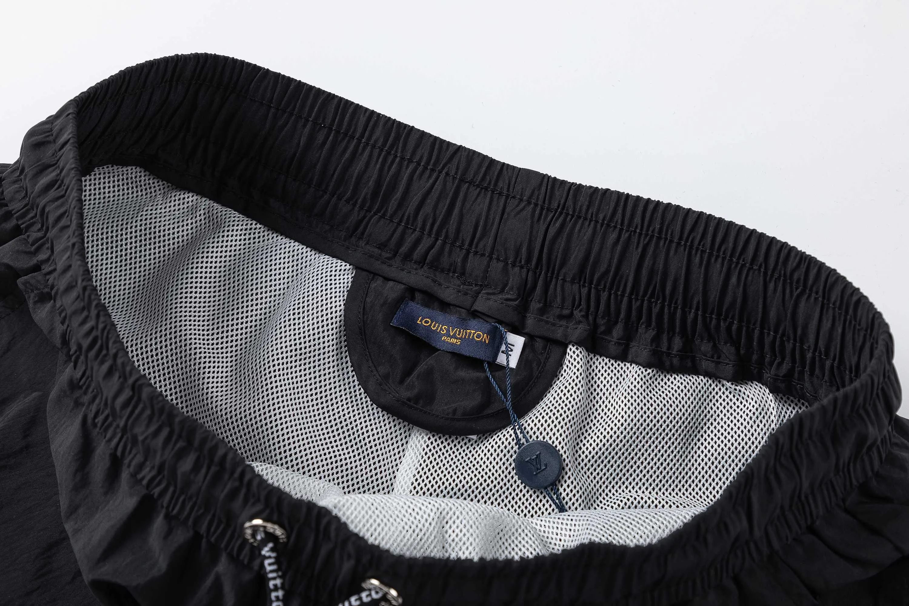 LV【LOUIS VUITTON  公式旗艦店】ルイヴィトン   ショートパンツご好評に付き再入荷！250224