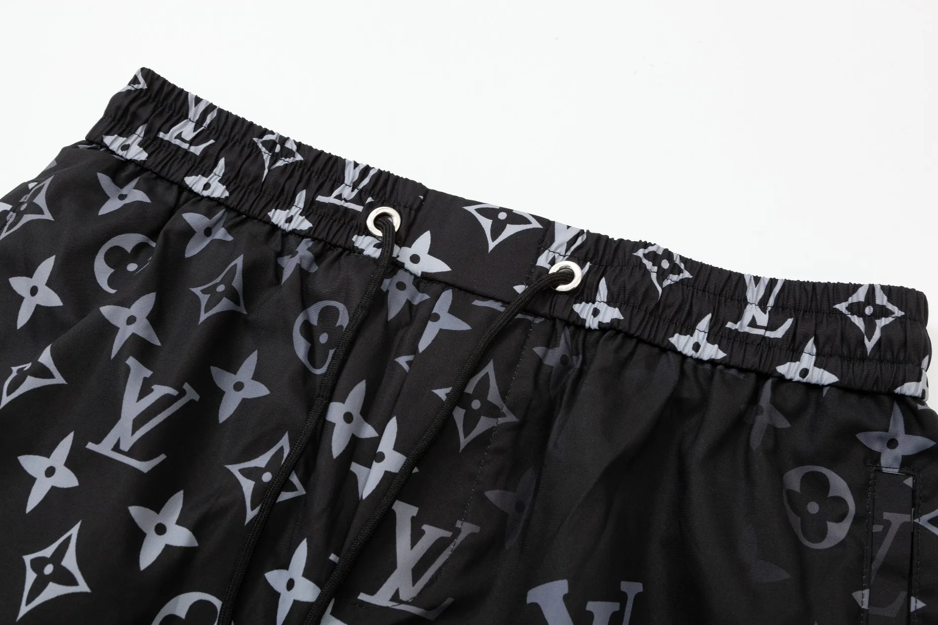 【LOUIS VUITTON  公式旗艦店】ルイヴィトン  ショートパンツご好評に付き再入荷 24613
