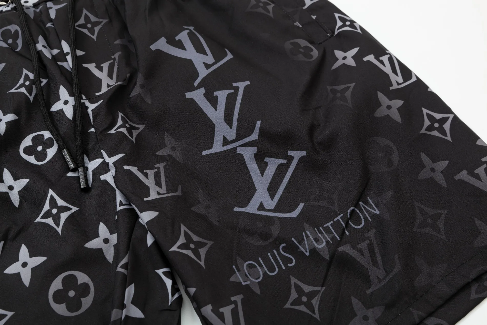 【LOUIS VUITTON  公式旗艦店】ルイヴィトン  ショートパンツご好評に付き再入荷 24613