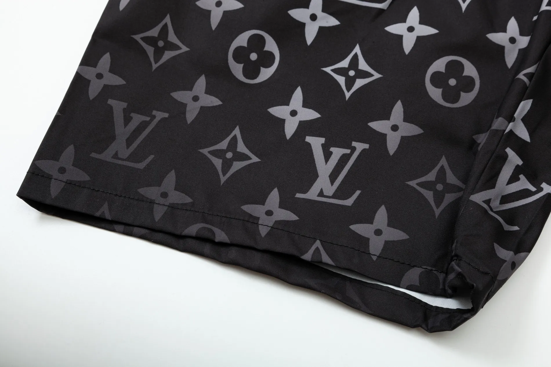 【LOUIS VUITTON  公式旗艦店】ルイヴィトン  ショートパンツご好評に付き再入荷 24613