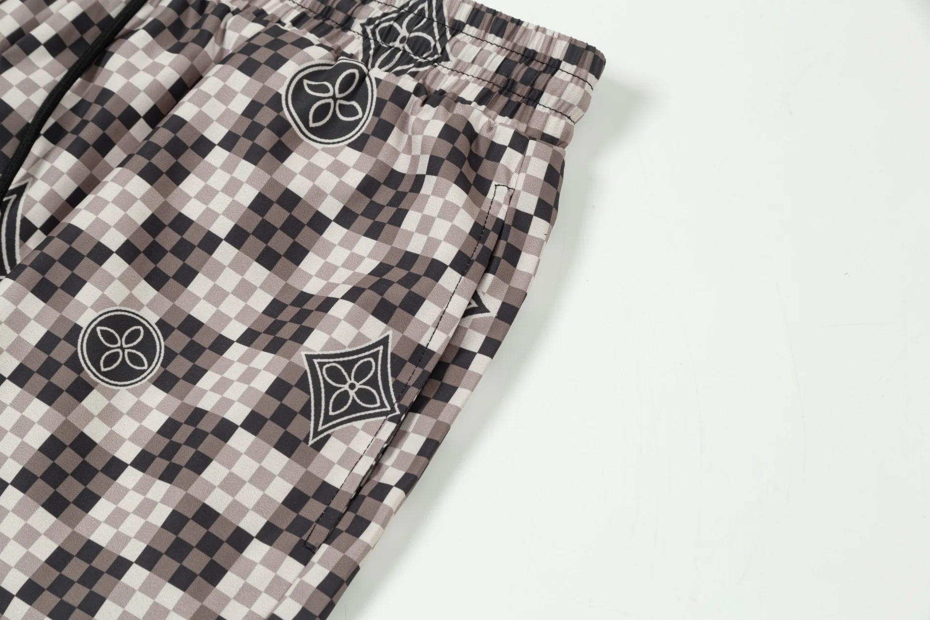 【LOUIS VUITTON  公式旗艦店】ルイヴィトン  ショートパンツ  ご好評に付き再入荷！