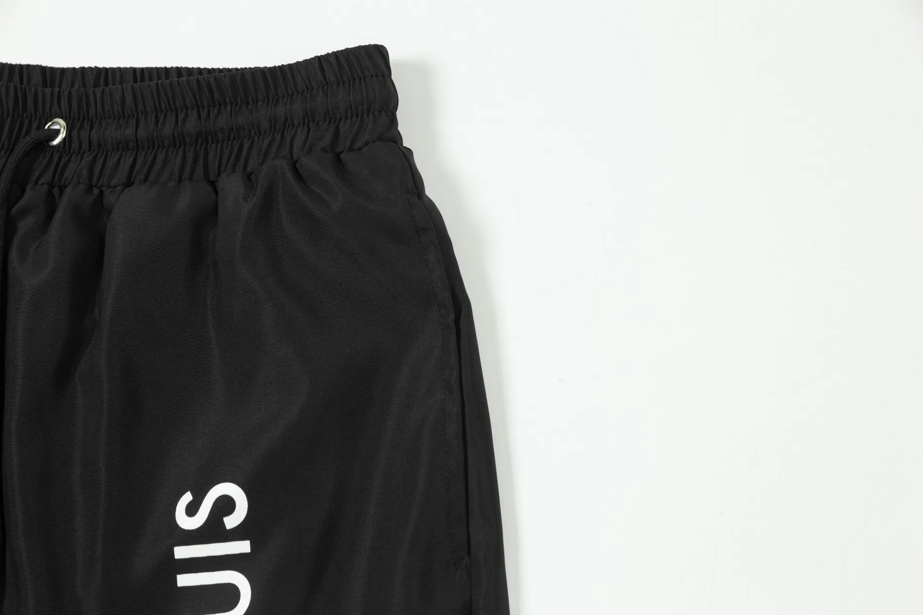 【LOUIS VUITTON  公式旗艦店】ルイヴィトン  ショートパンツ  ご好評に付き再入荷！