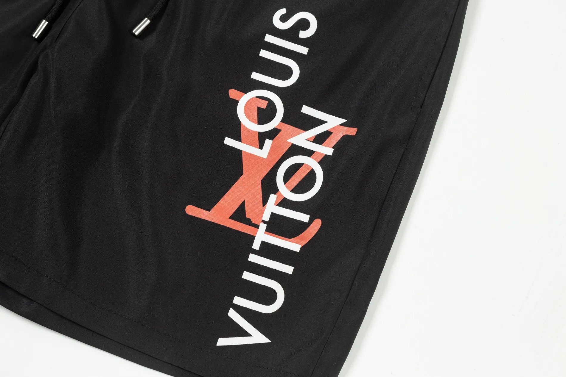 【LOUIS VUITTON  公式旗艦店】ルイヴィトン  ショートパンツ  ご好評に付き再入荷！