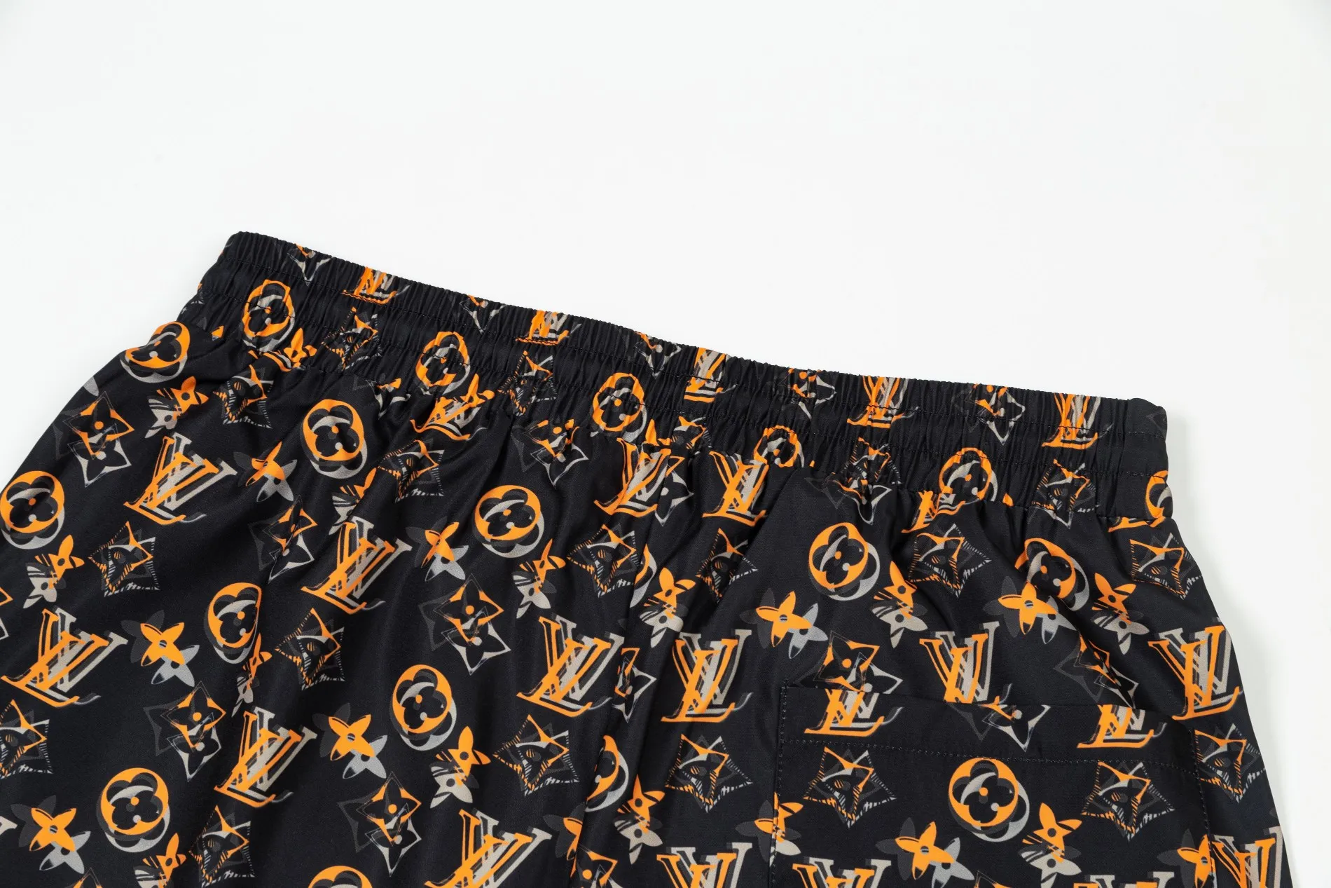 【LOUIS VUITTON  公式旗艦店】ルイヴィトン  ショートパンツ  ご好評に付き再入荷！