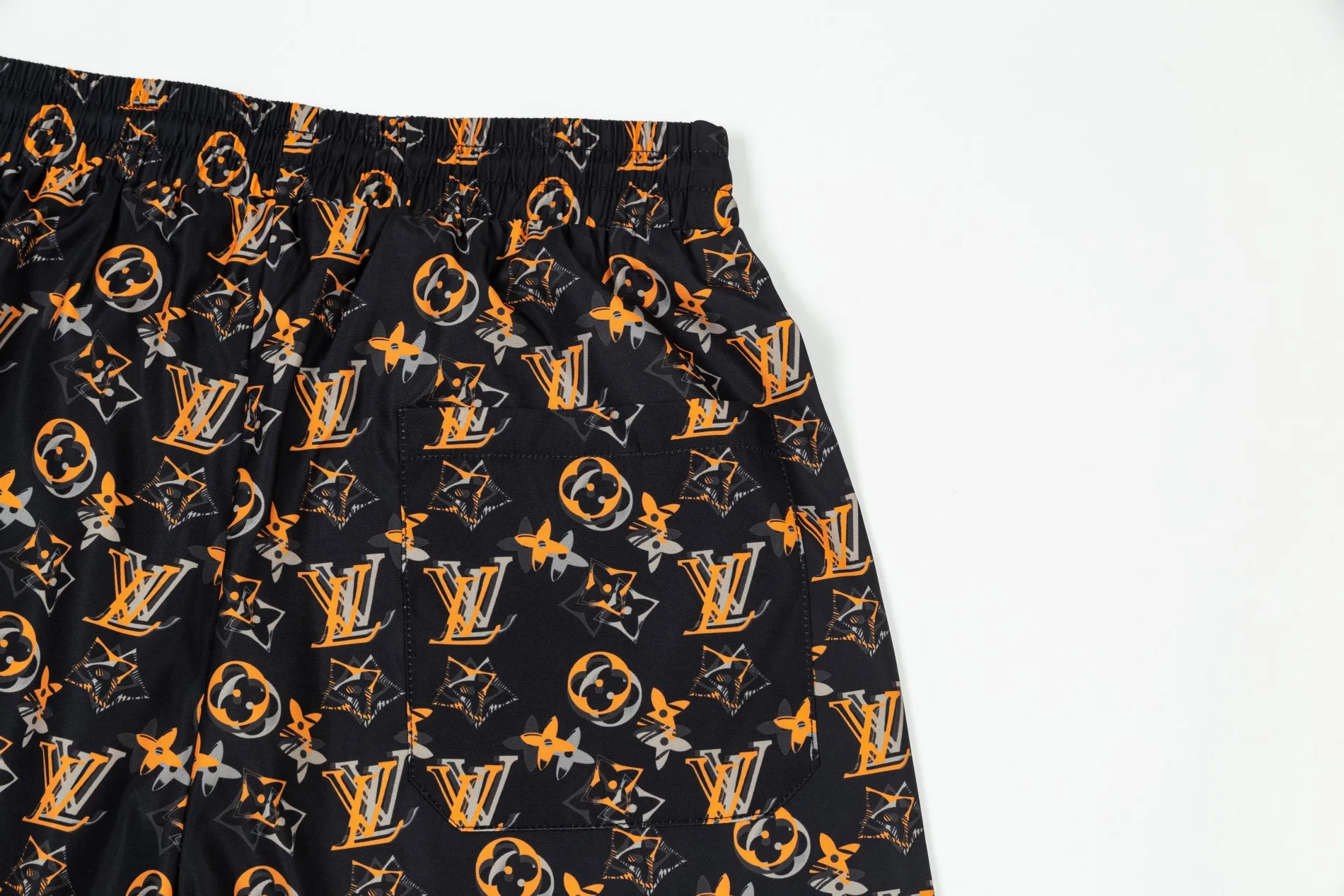 【LOUIS VUITTON  公式旗艦店】ルイヴィトン  ショートパンツ  ご好評に付き再入荷！