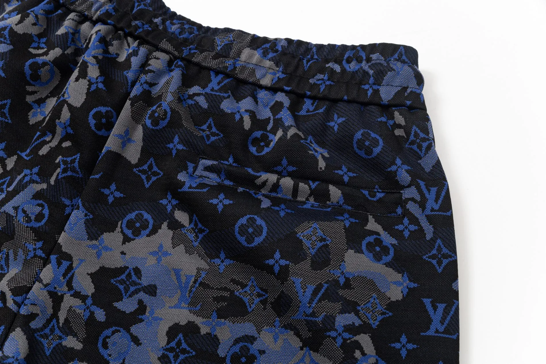 【LOUIS VUITTON 公式旗艦店】ルイヴィトン  ショートパンツご好評に付き再入荷！