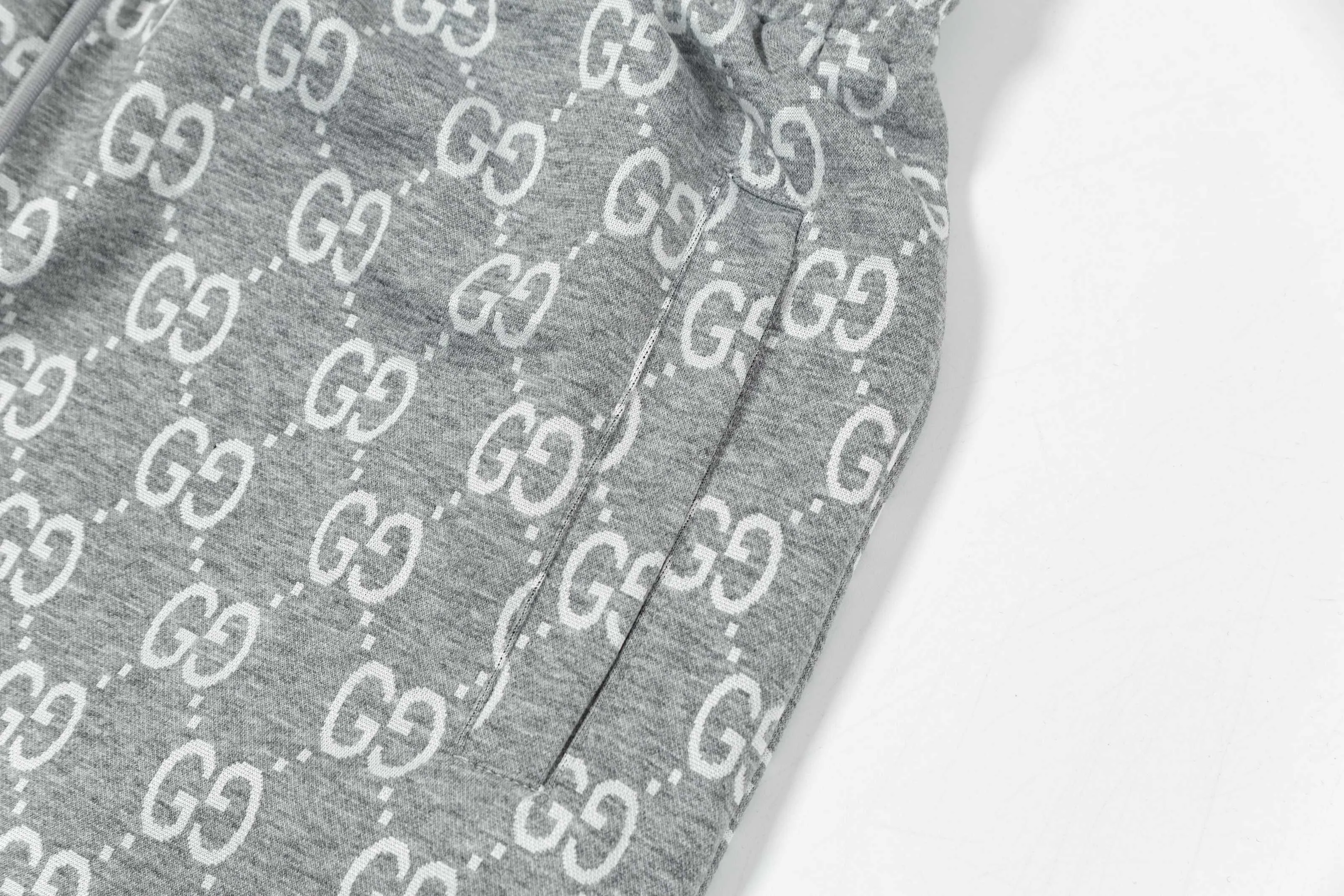 【GUCCI  公式旗艦店】グッチ  ショートパンツご好評に付き再入荷！250224