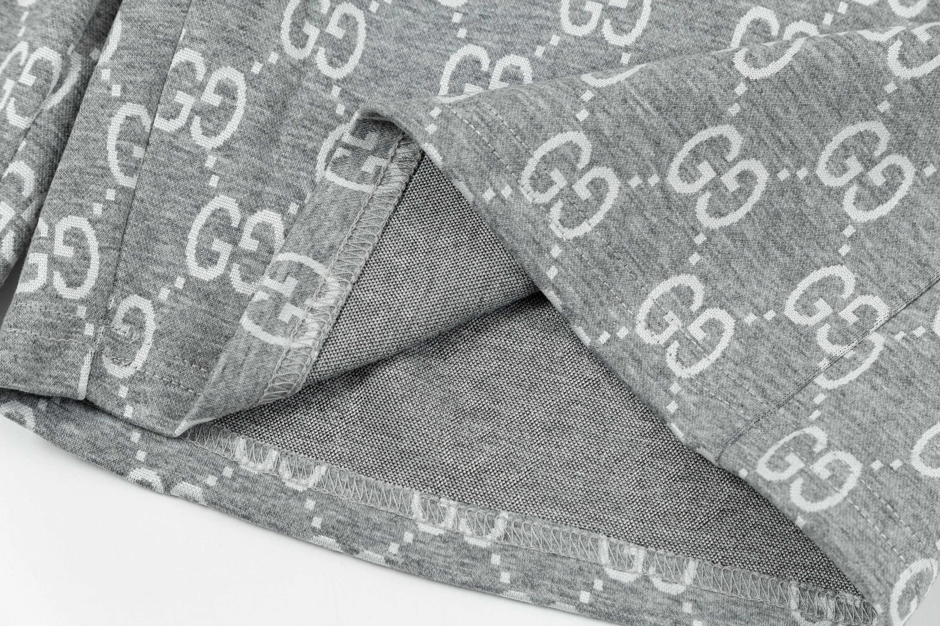 【GUCCI  公式旗艦店】グッチ  ショートパンツご好評に付き再入荷！250224