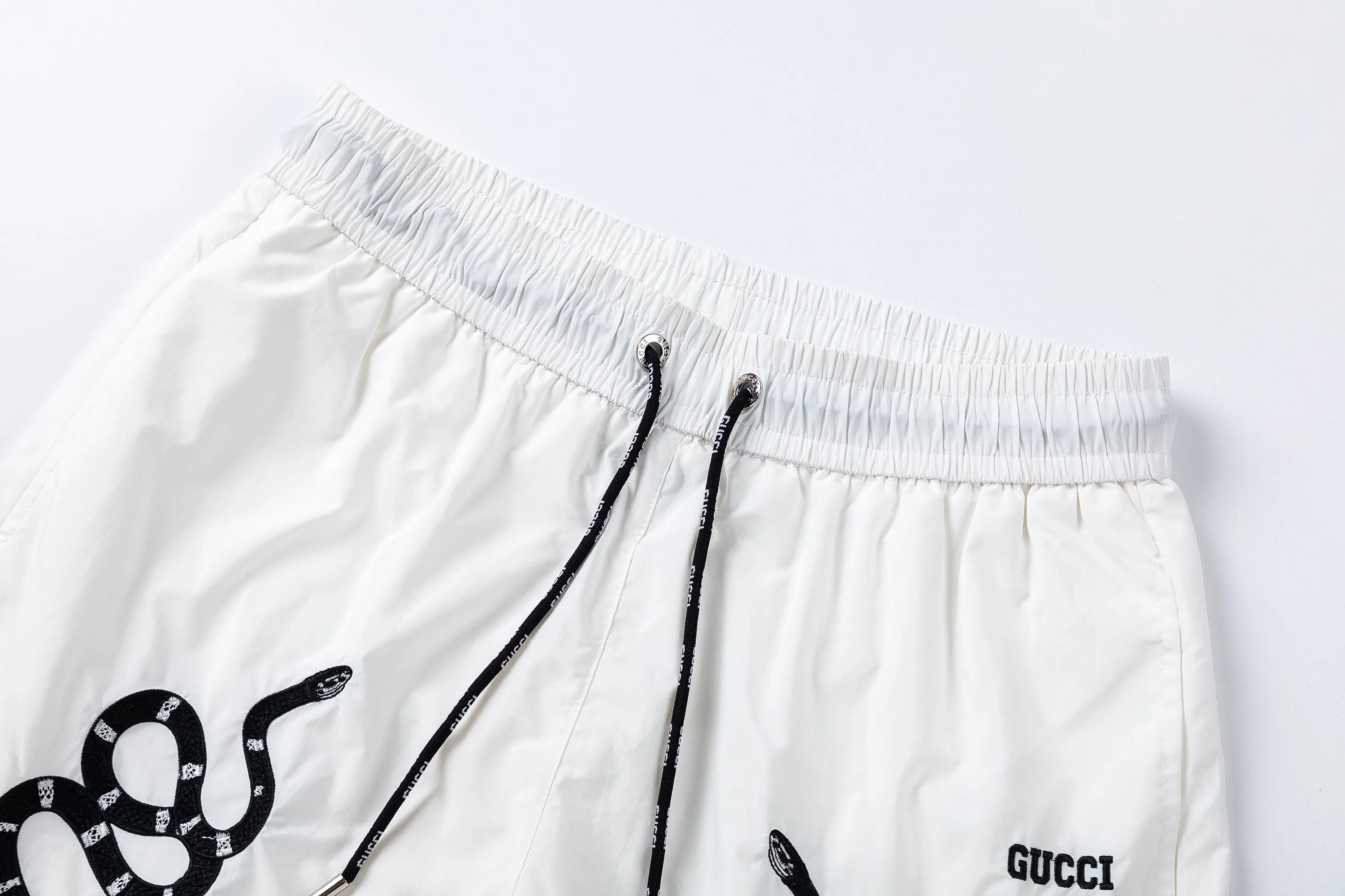 【GUCCI  公式旗艦店】グッチ  ショートパンツご好評に付き再入荷！250224
