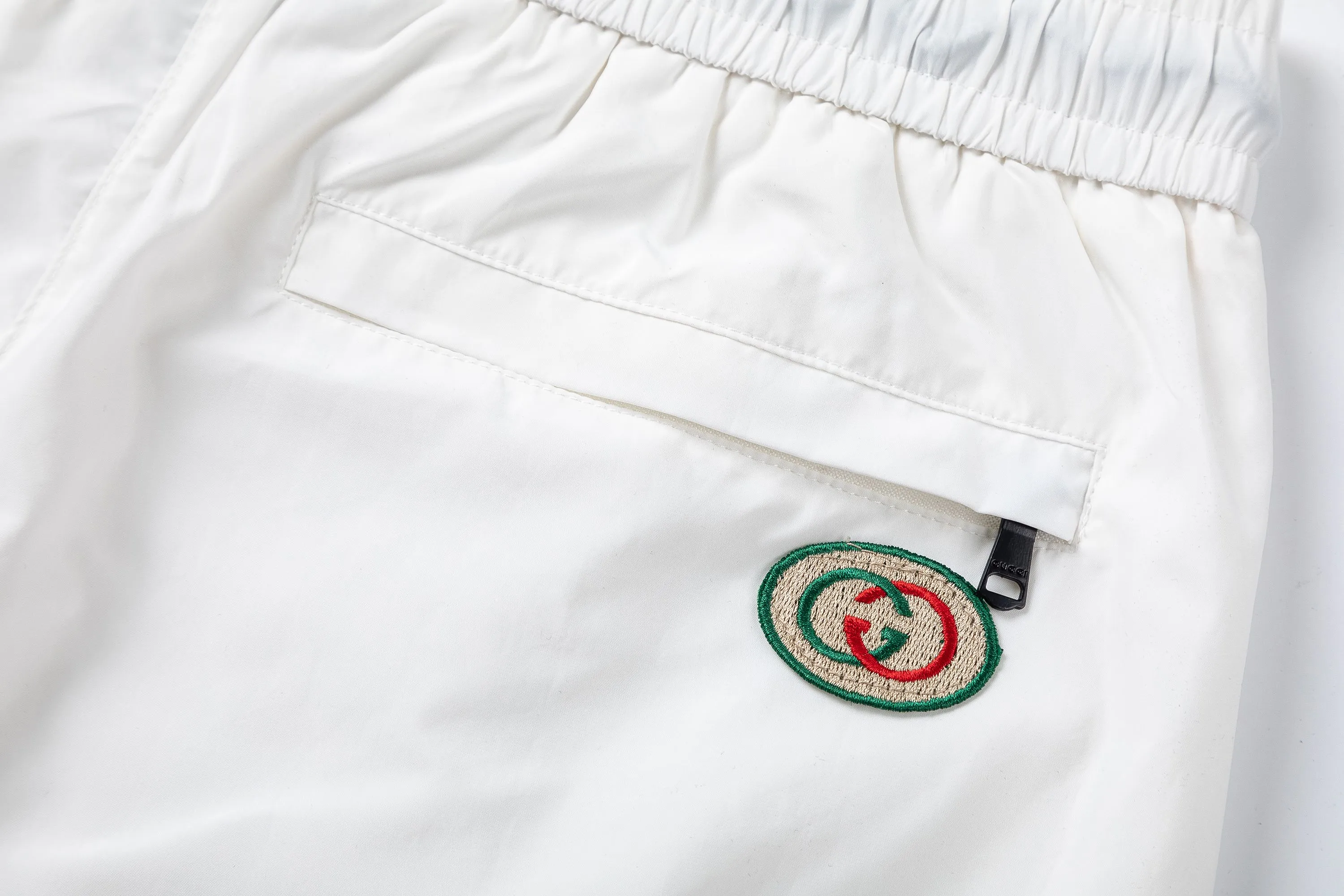 【GUCCI  公式旗艦店】グッチ  ショートパンツご好評に付き再入荷！250224