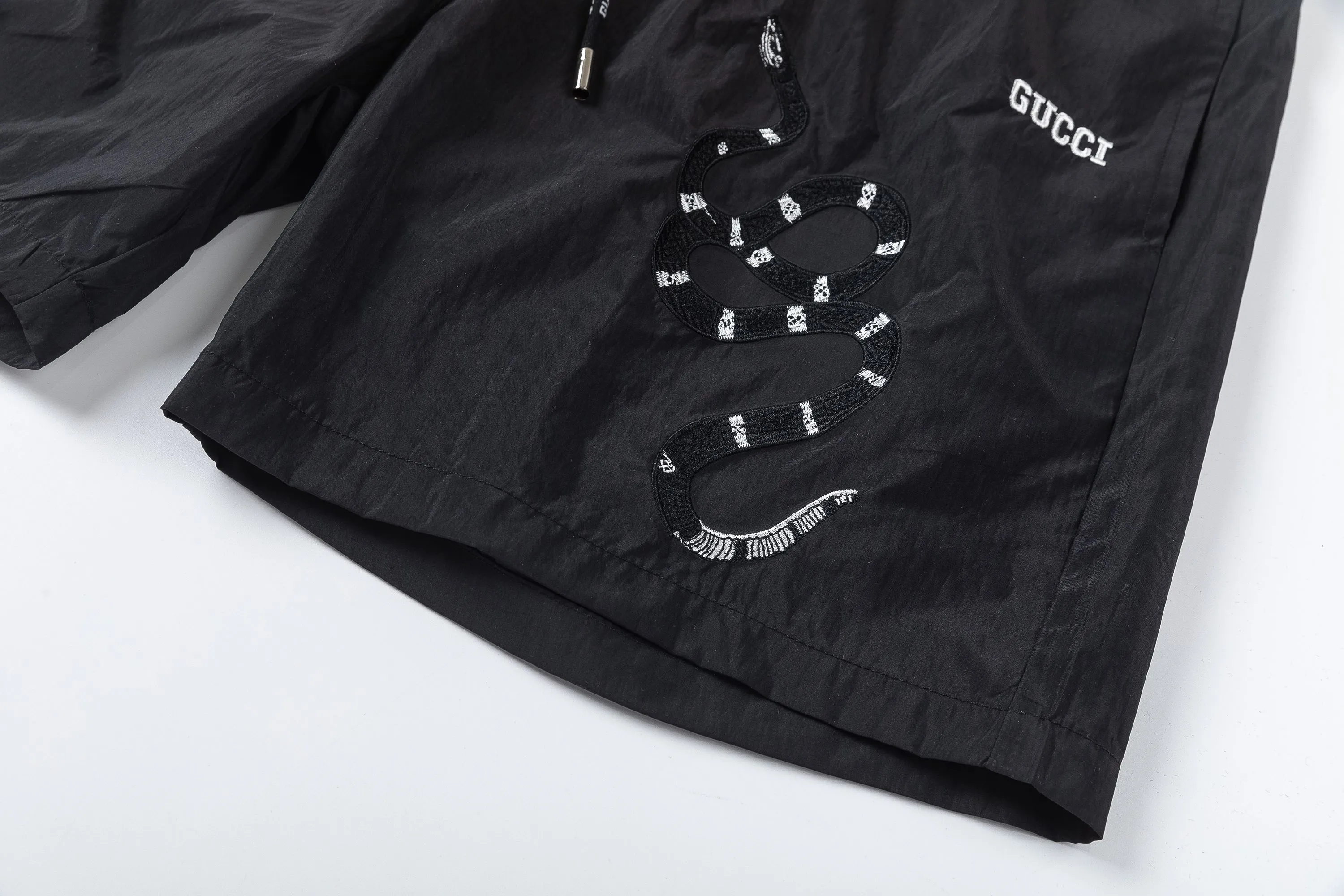 【GUCCI  公式旗艦店】グッチ  ショートパンツご好評に付き再入荷！250224