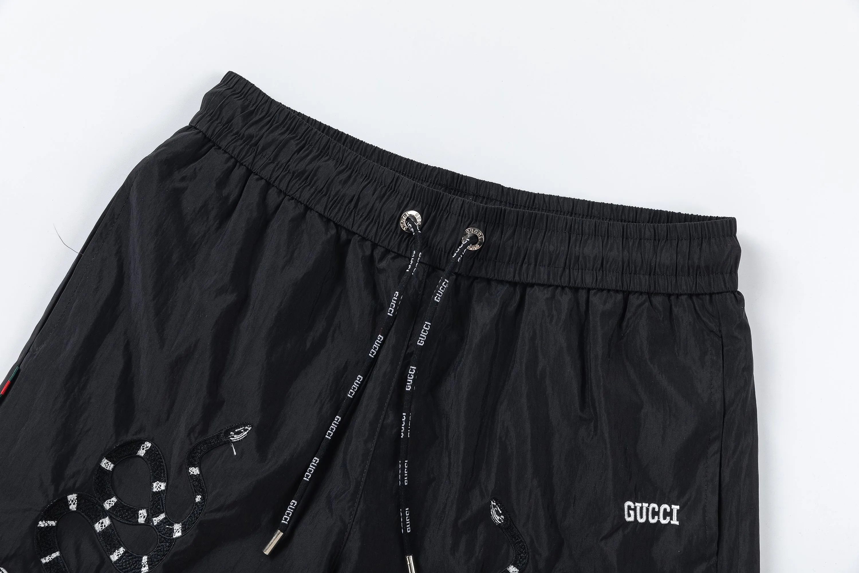 【GUCCI  公式旗艦店】グッチ  ショートパンツご好評に付き再入荷！250224