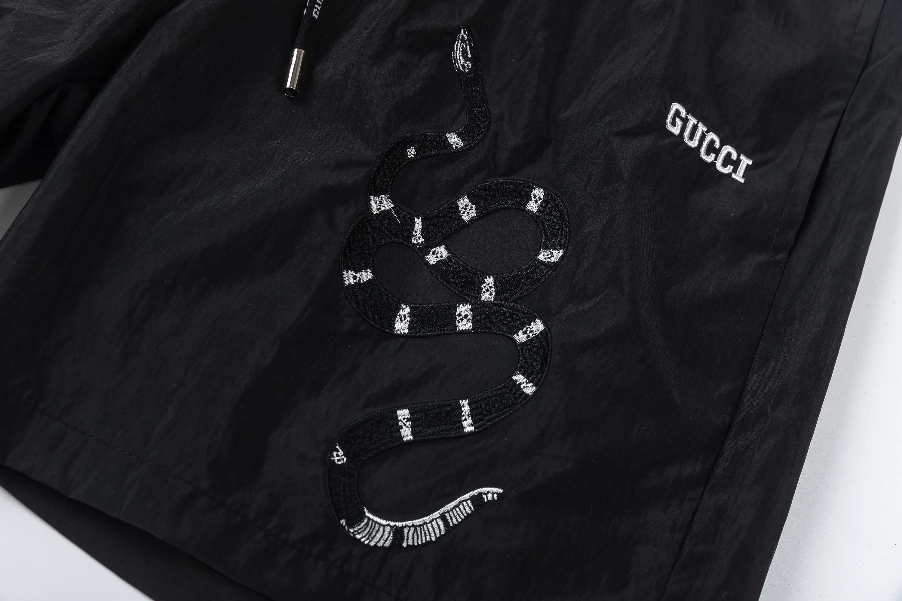 【GUCCI  公式旗艦店】グッチ  ショートパンツご好評に付き再入荷！250224