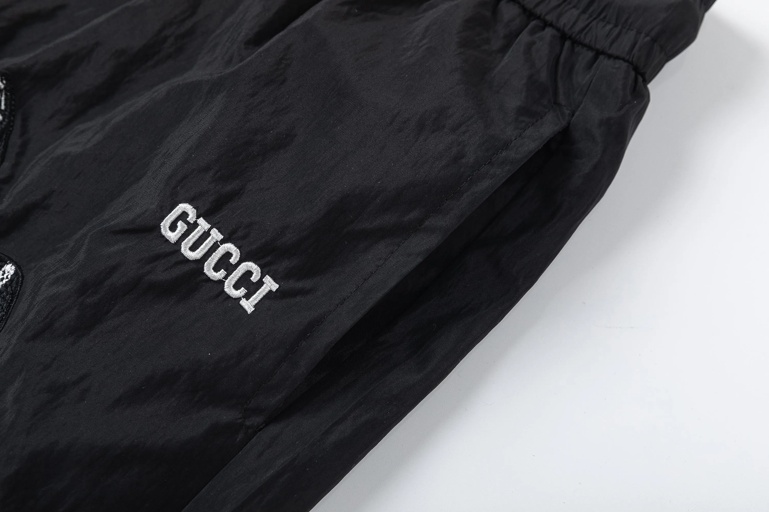 【GUCCI  公式旗艦店】グッチ  ショートパンツご好評に付き再入荷！250224