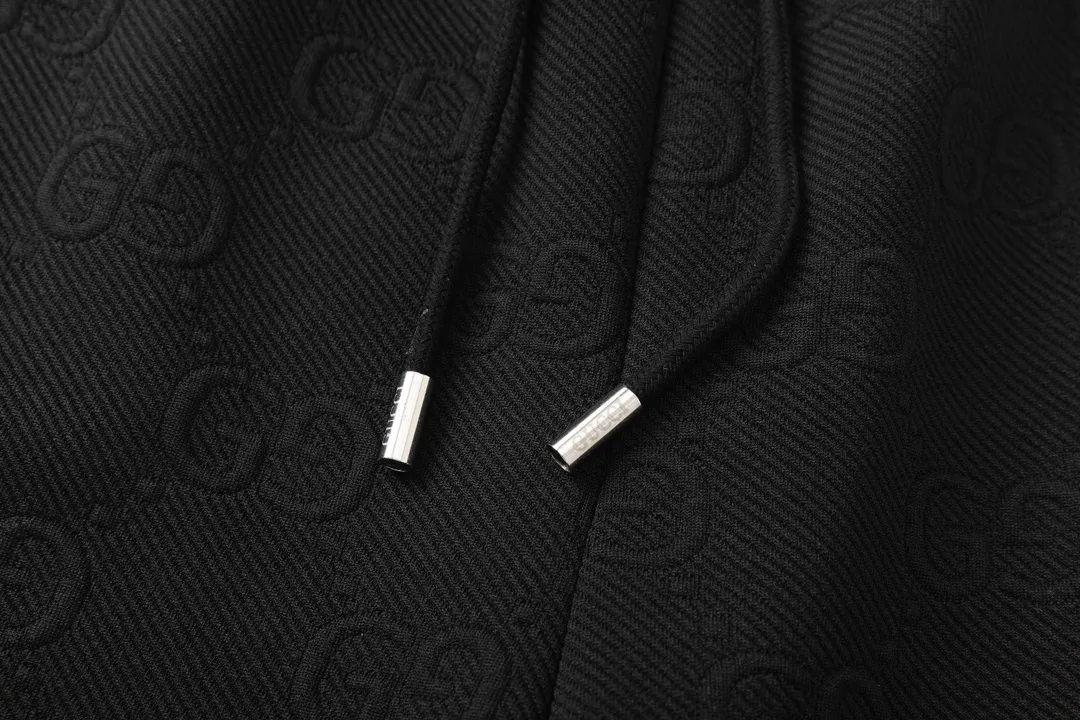 【GUCCI  公式旗艦店】グッチ  ショートパンツご好評に付き再入荷！250224