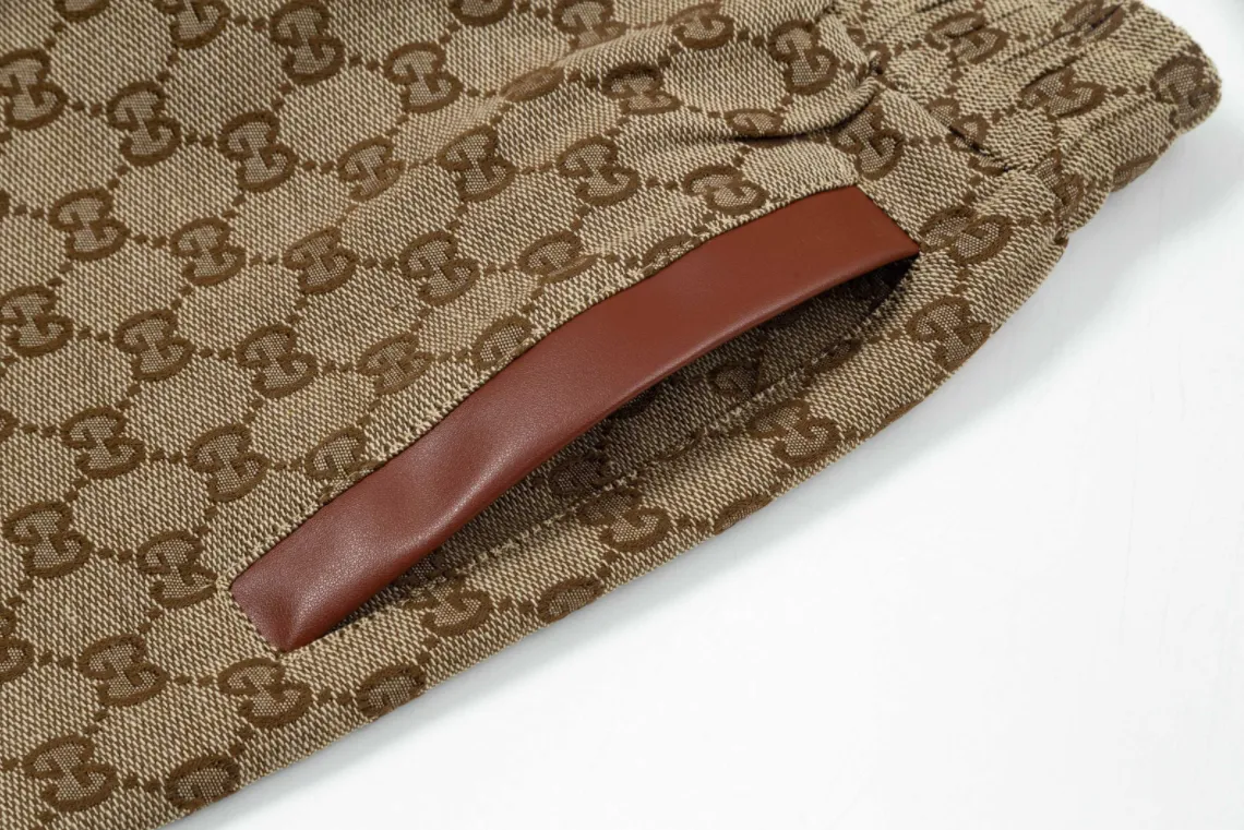 【GUCCI  公式旗艦店】グッチ  ショートパンツご好評に付き再入荷！250224
