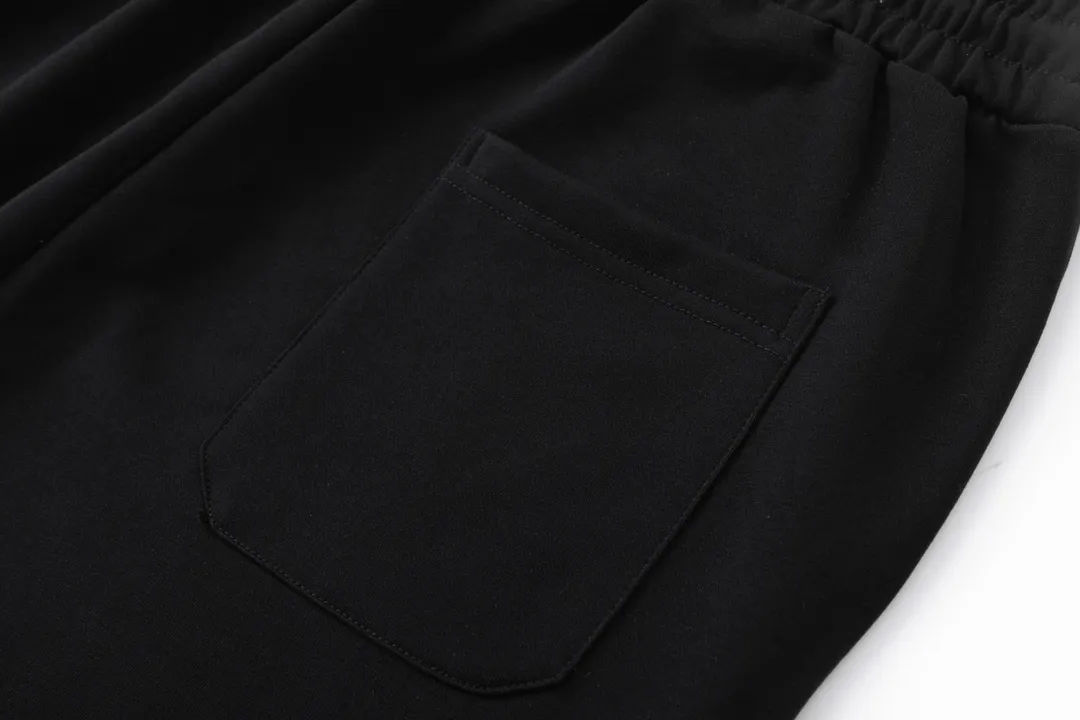 【GUCCI 公式旗艦店】グッチ  ショートパンツご好評に付き再入荷！