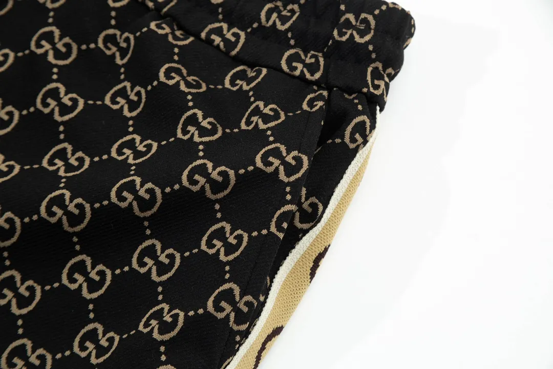 【GUCCI  公式旗艦店】クッチ   ショートパンツ  ご好評に付き再入荷！