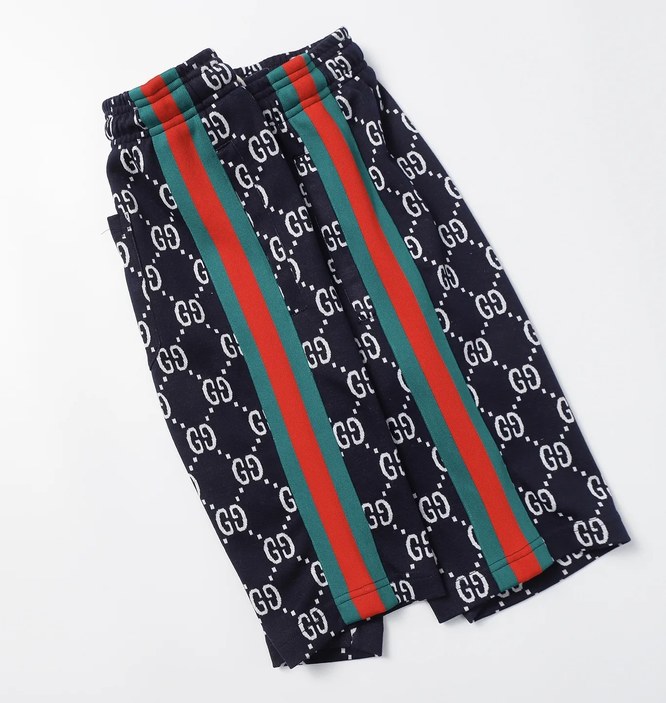 【GUCCI  公式旗艦店】クッチ   ショートパンツ  ご好評に付き再入荷！