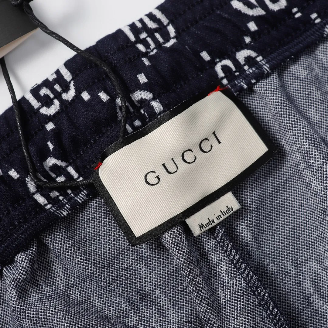 【GUCCI  公式旗艦店】クッチ   ショートパンツ  ご好評に付き再入荷！