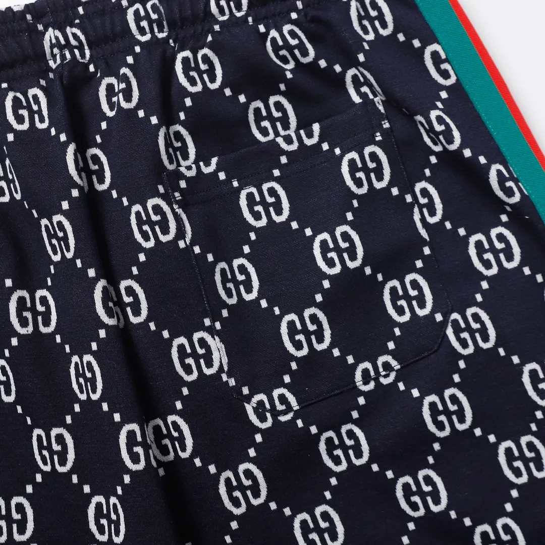【GUCCI  公式旗艦店】クッチ   ショートパンツ  ご好評に付き再入荷！