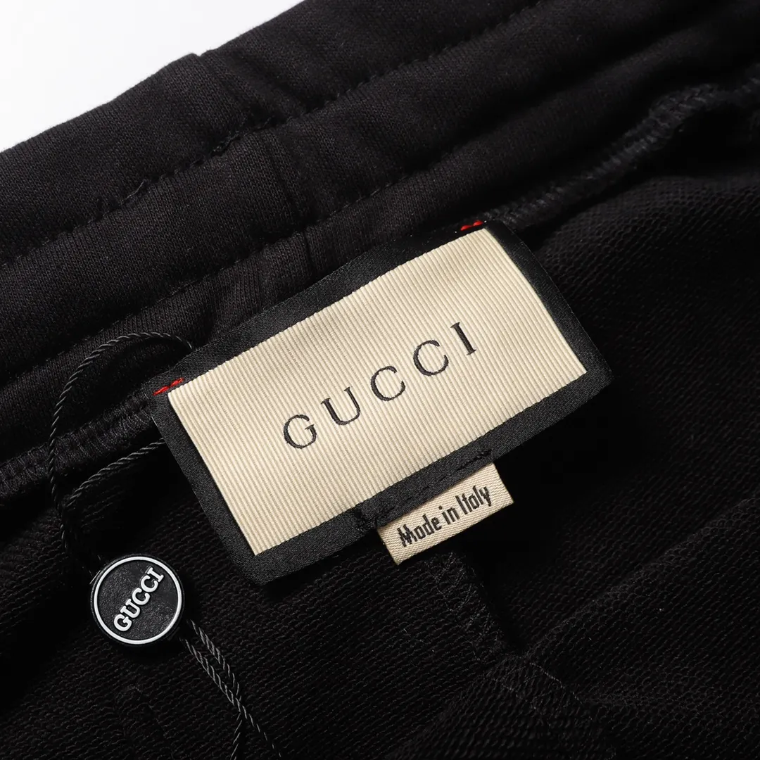 【GUCCI  公式旗艦店】クッチ    ショートパンツ  ご好評に付き再入荷！