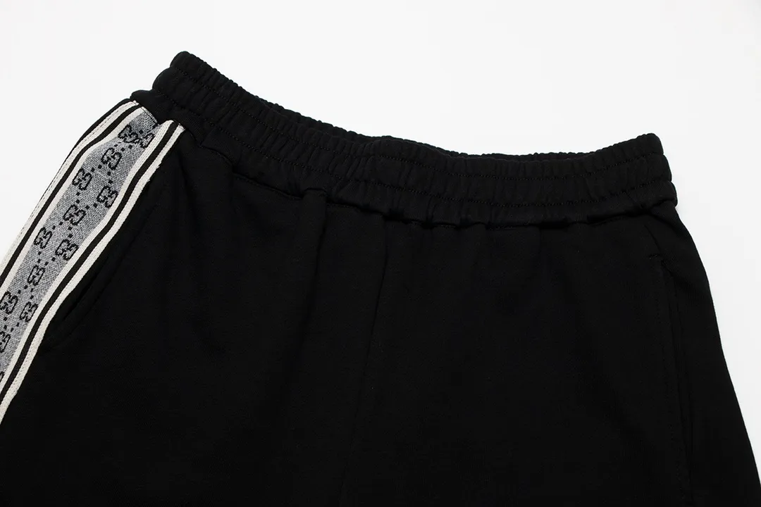 【GUCCI  公式旗艦店】クッチ   ショートパンツ  ご好評に付き再入荷！