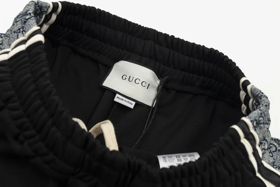 【GUCCI公式旗艦店】クッチ  ショートパンツ  ご好評に付き再入荷！