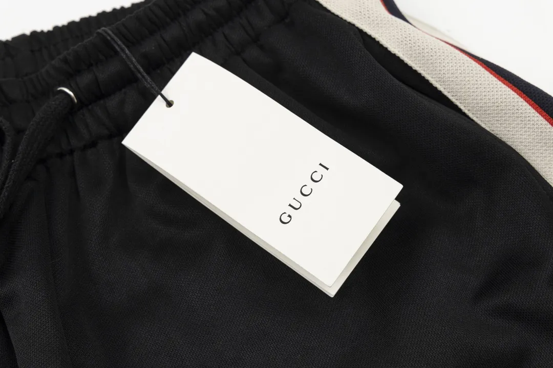 【GUCCI公式旗艦店】クッチ  ショートパンツ  ご好評に付き再入荷！