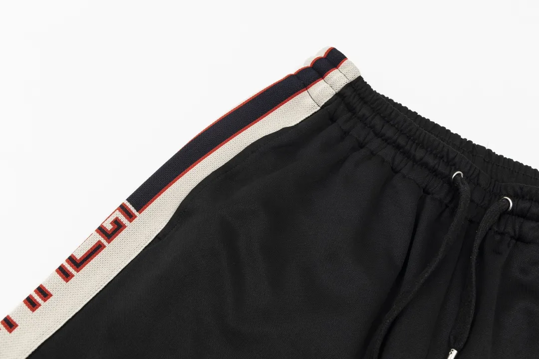 【GUCCI公式旗艦店】クッチ  ショートパンツ  ご好評に付き再入荷！