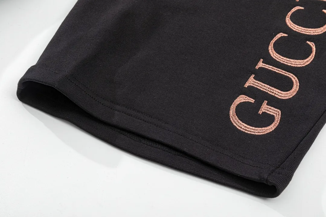 【GUCCI公式旗艦店】クッチ  ショートパンツ  ご好評に付き再入荷！