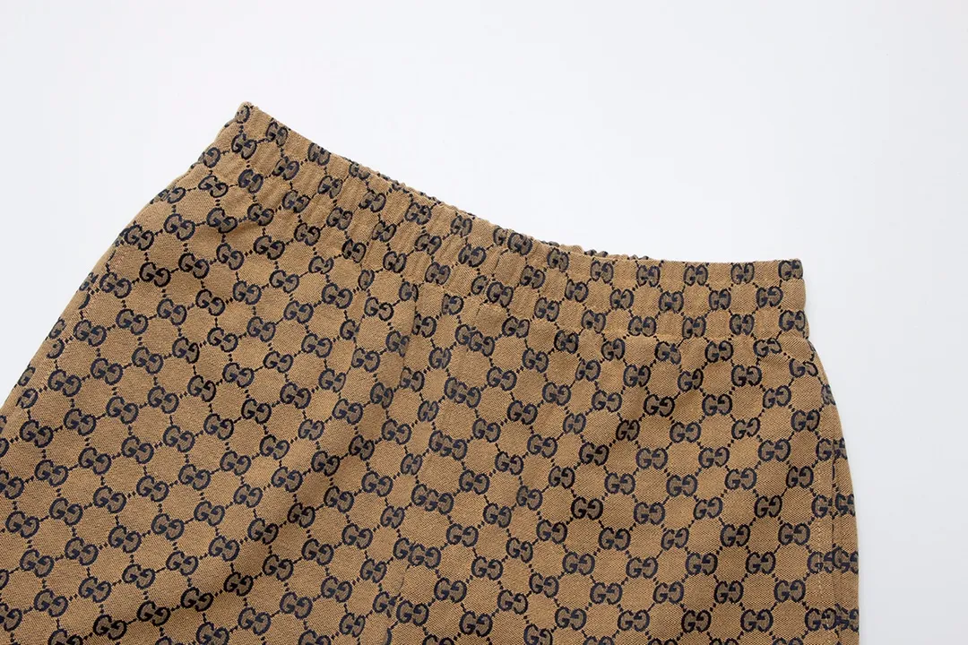 【GUCCI公式旗艦店】クッチ  ショートパンツ  ご好評に付き再入荷！
