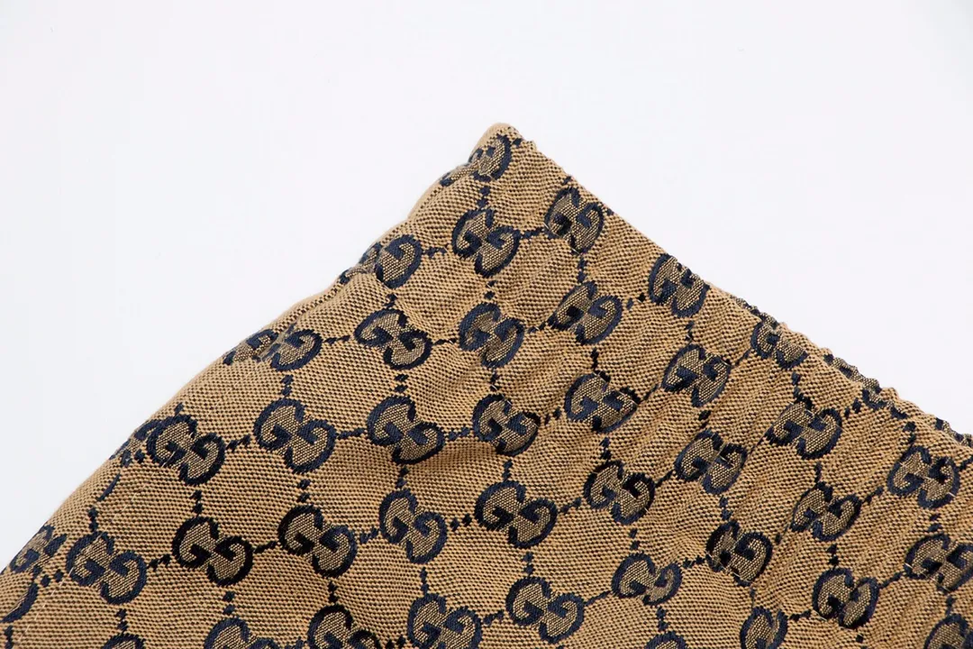 【GUCCI公式旗艦店】クッチ  ショートパンツ  ご好評に付き再入荷！