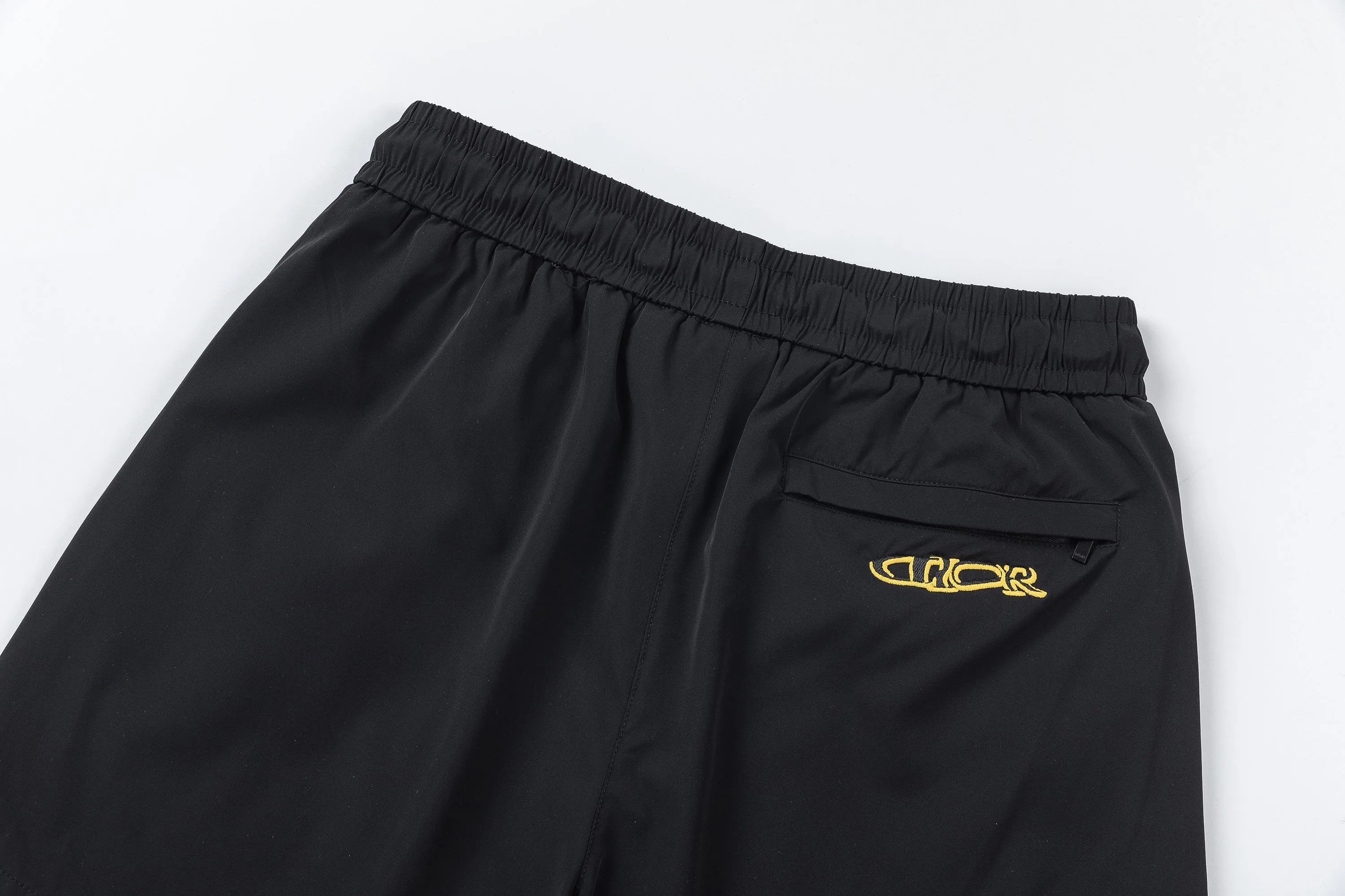 【DIOR  公式旗艦店】ディオール ショートパンツご好評に付き再入荷！250225