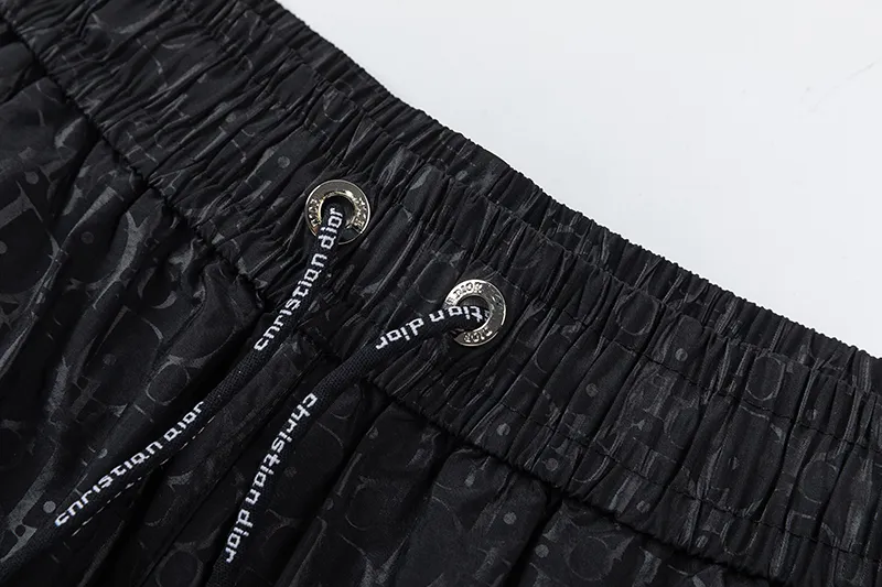 【DIOR  公式旗艦店】ディオール ショートパンツご好評に付き再入荷！250225