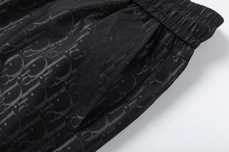 【DIOR  公式旗艦店】ディオール ショートパンツご好評に付き再入荷！250225