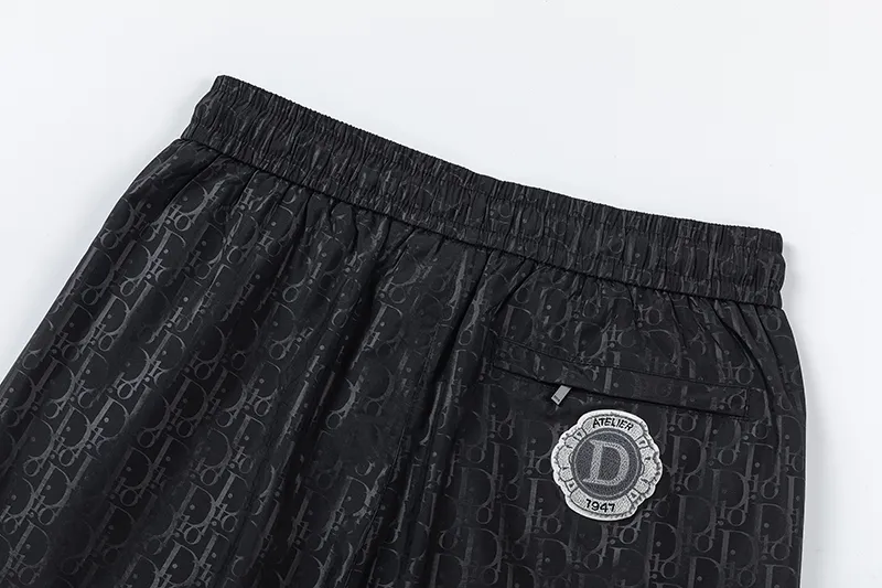 【DIOR  公式旗艦店】ディオール ショートパンツご好評に付き再入荷！250225