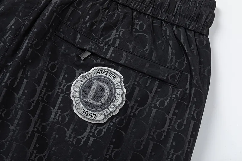 【DIOR  公式旗艦店】ディオール ショートパンツご好評に付き再入荷！250225