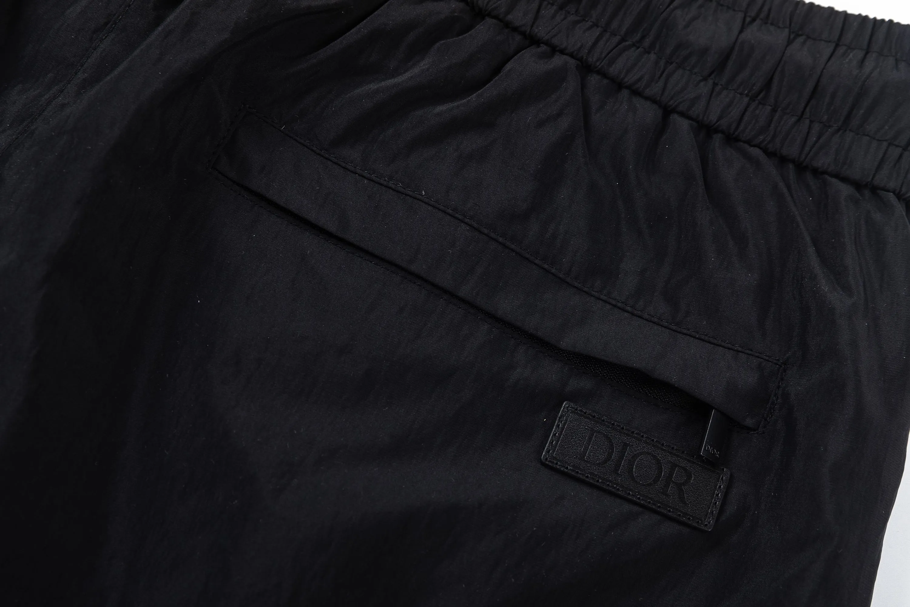 【DIOR  公式旗艦店】ディオール ショートパンツご好評に付き再入荷！250225