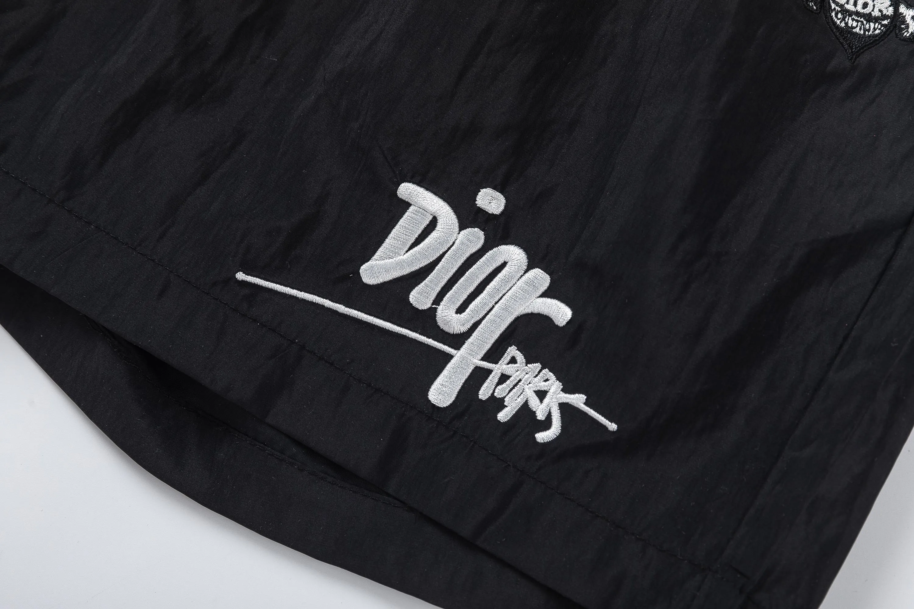 【DIOR  公式旗艦店】ディオール ショートパンツご好評に付き再入荷！250225